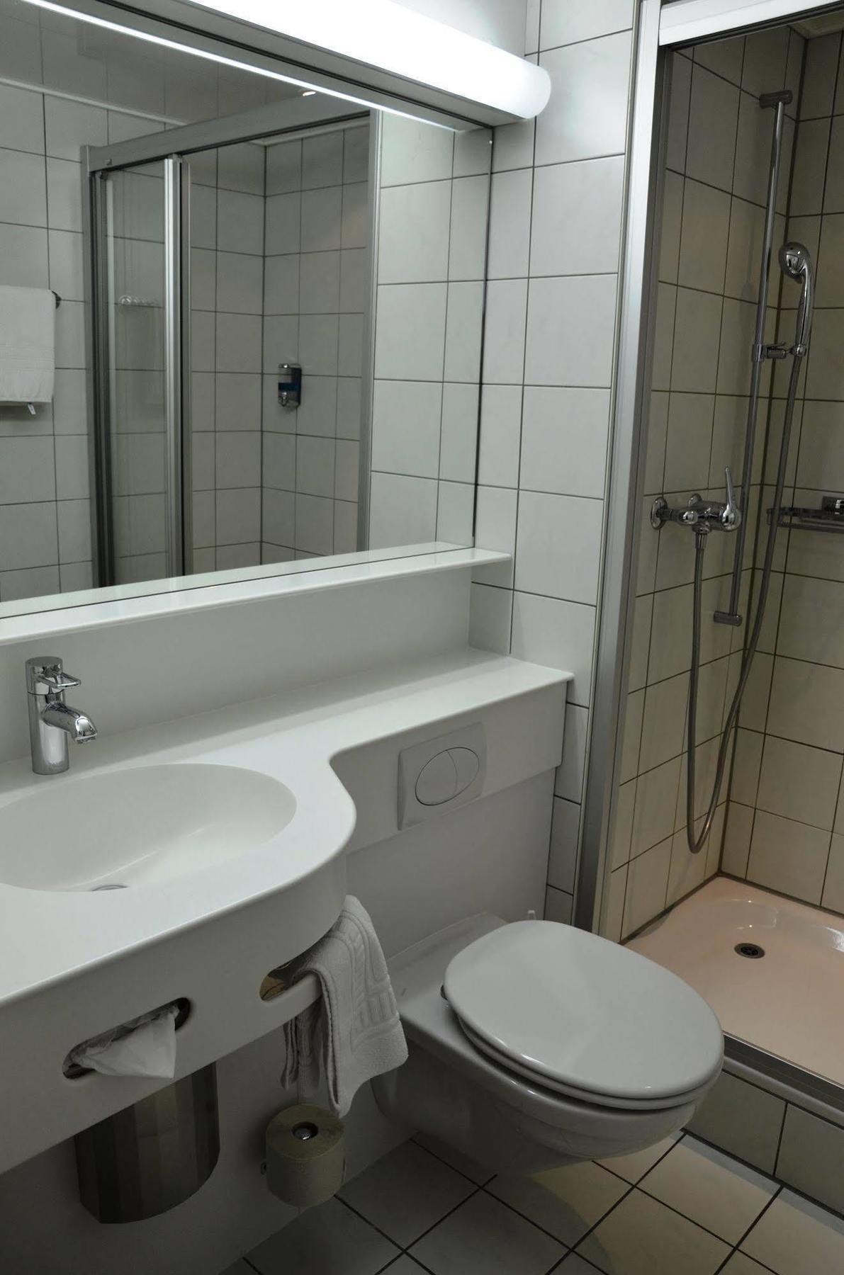Hotel Urs Und Viktor Bettlach Buitenkant foto